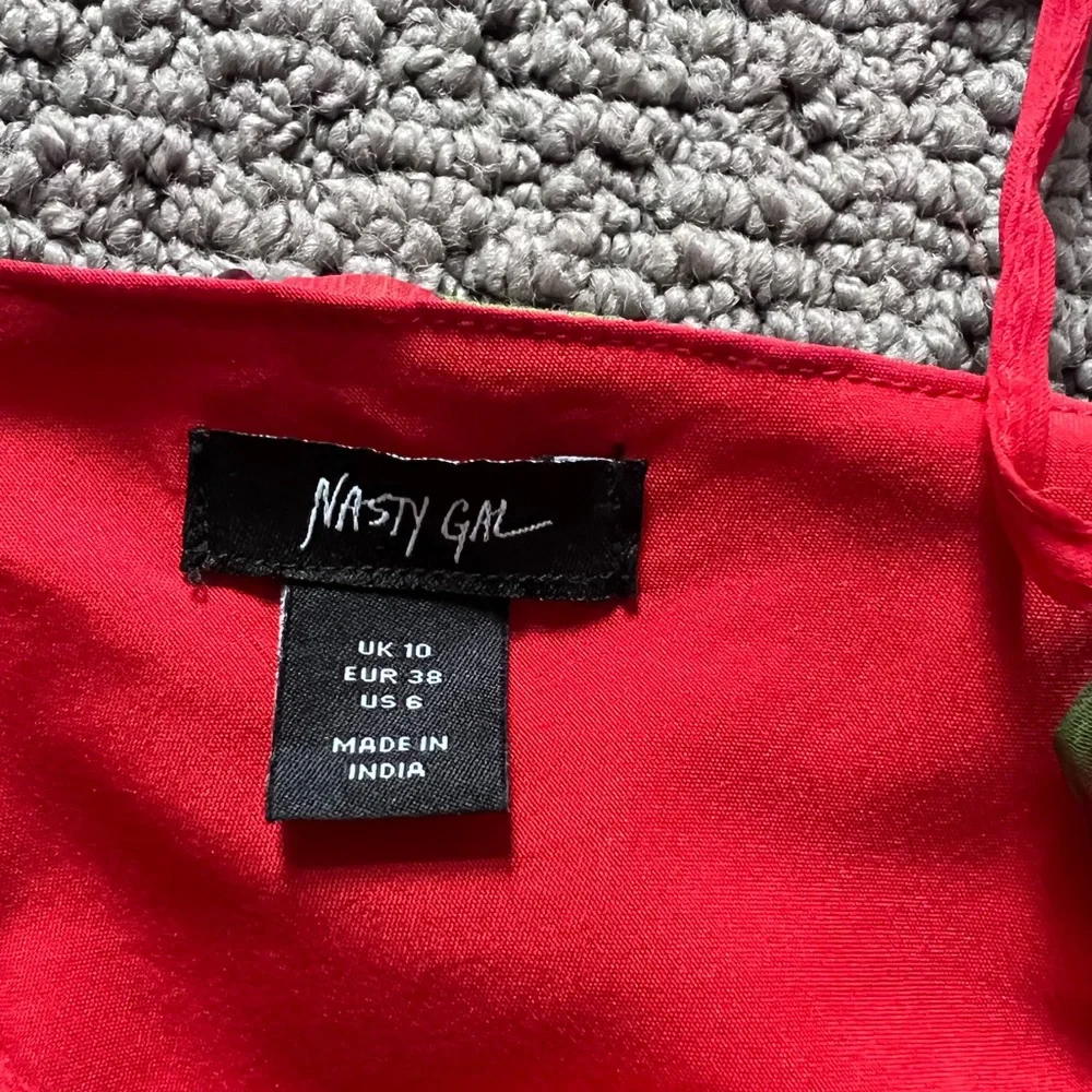 Nasty Gal Red Floral Ruffle Chiffon Maxi Dress Size 6 - Picture 5 of 7